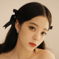 美女和美女亲嘴