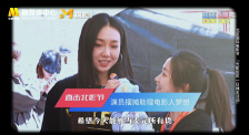 前面的裸体美女